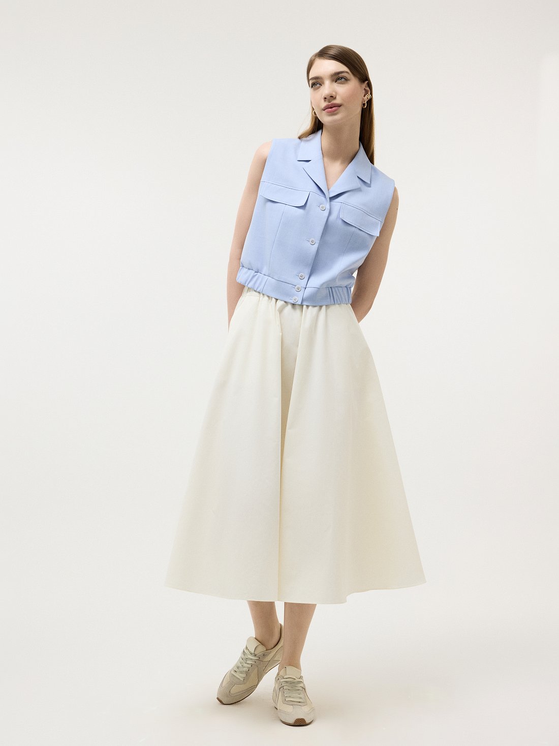 Укороченный жилет прямого кроя: фото №1