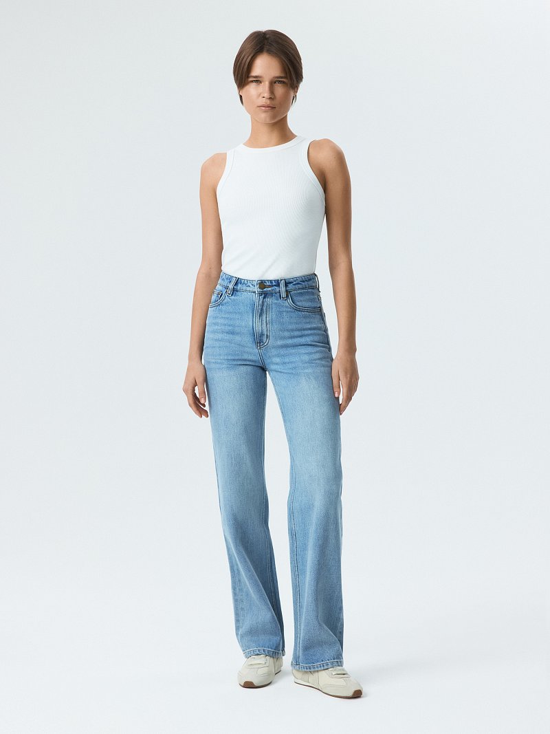 Джинсы прямого кроя