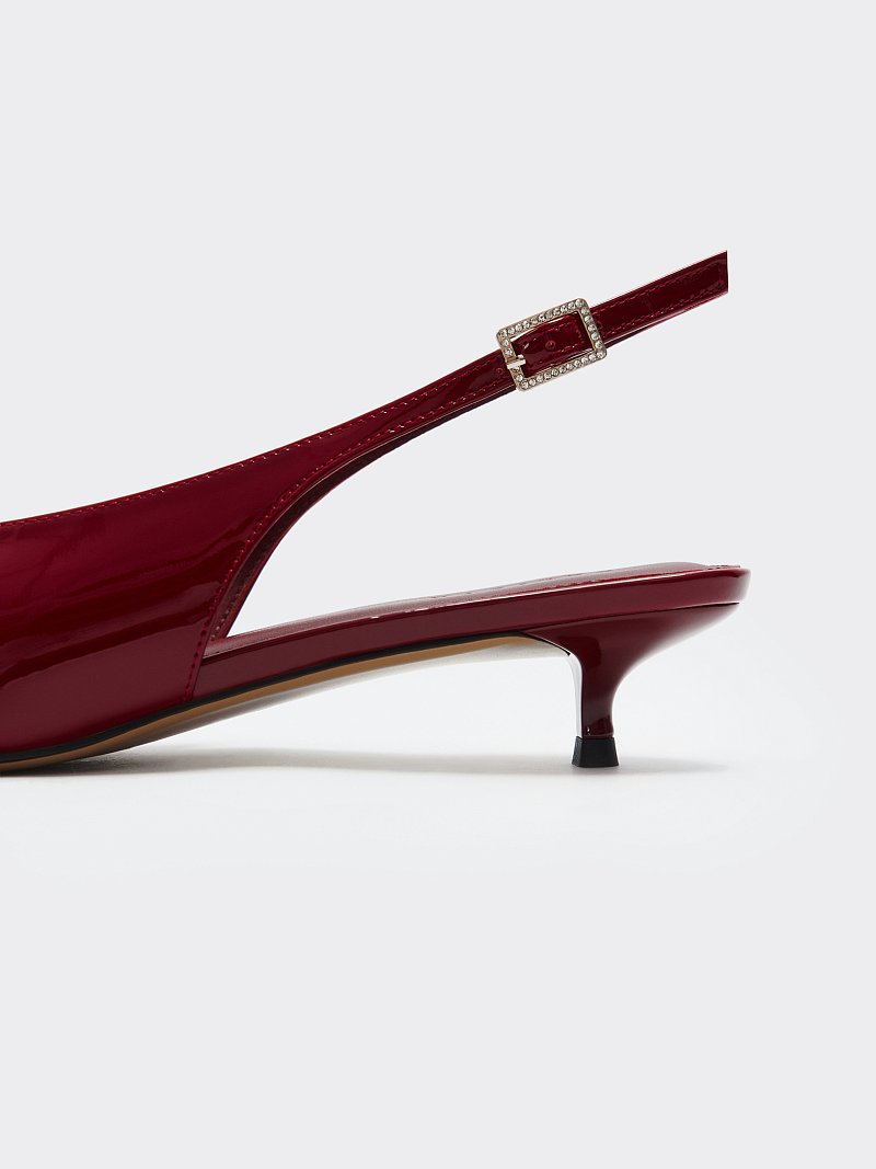 Лаковые туфли с открытой пяткой