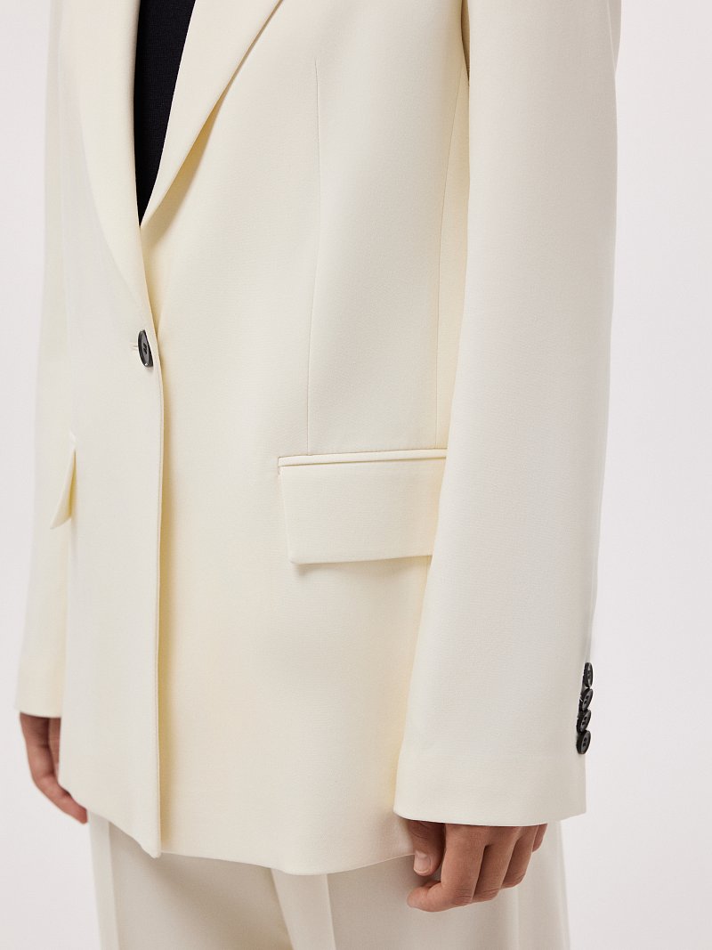 Удлиненный жакет на пуговице (Р158)