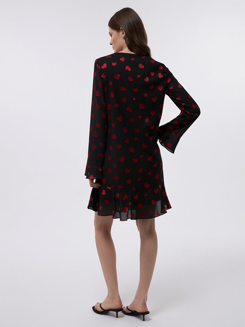 Платье с сердечками