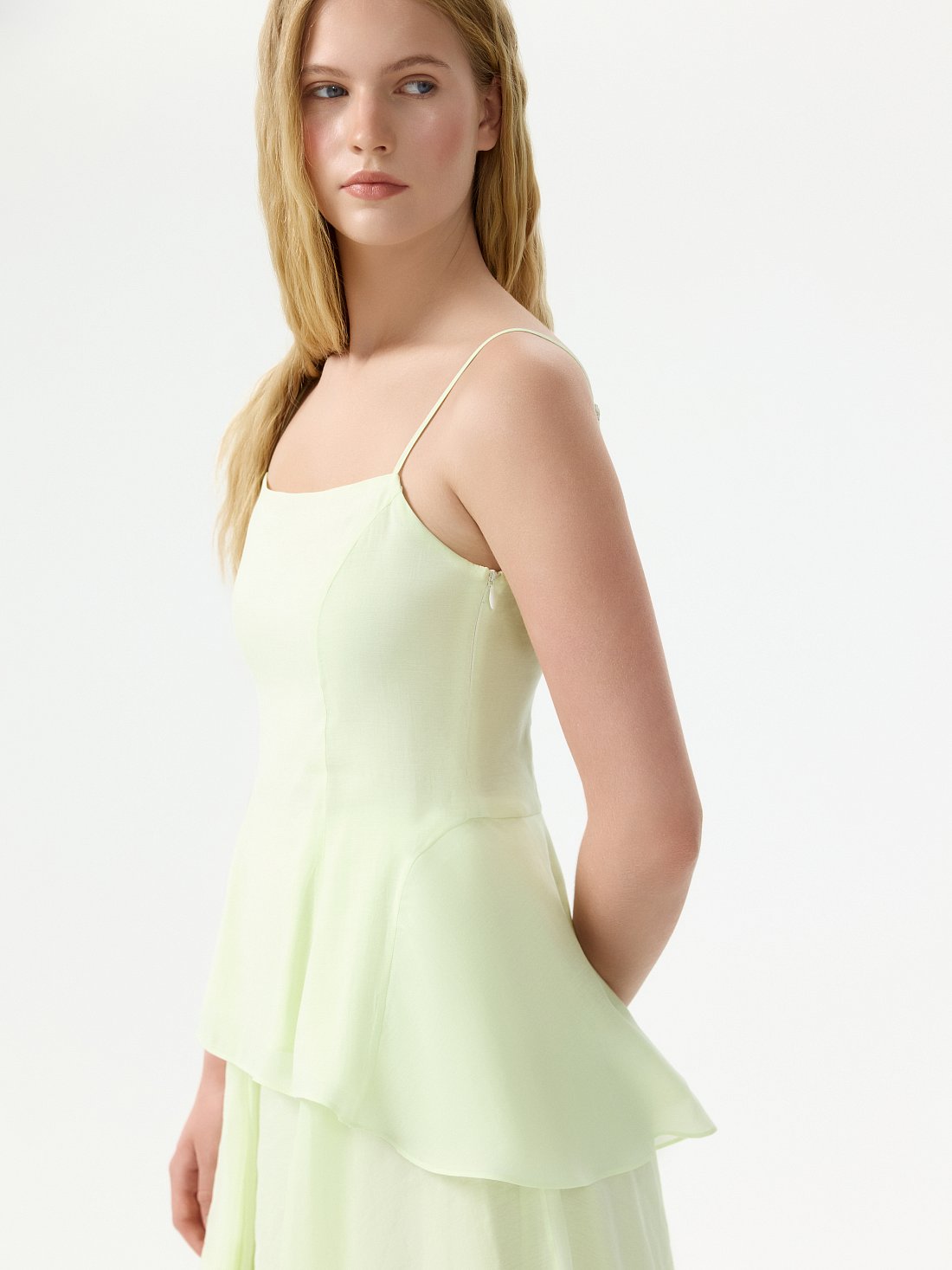 Топ из лиоцелла с баской: фото №1