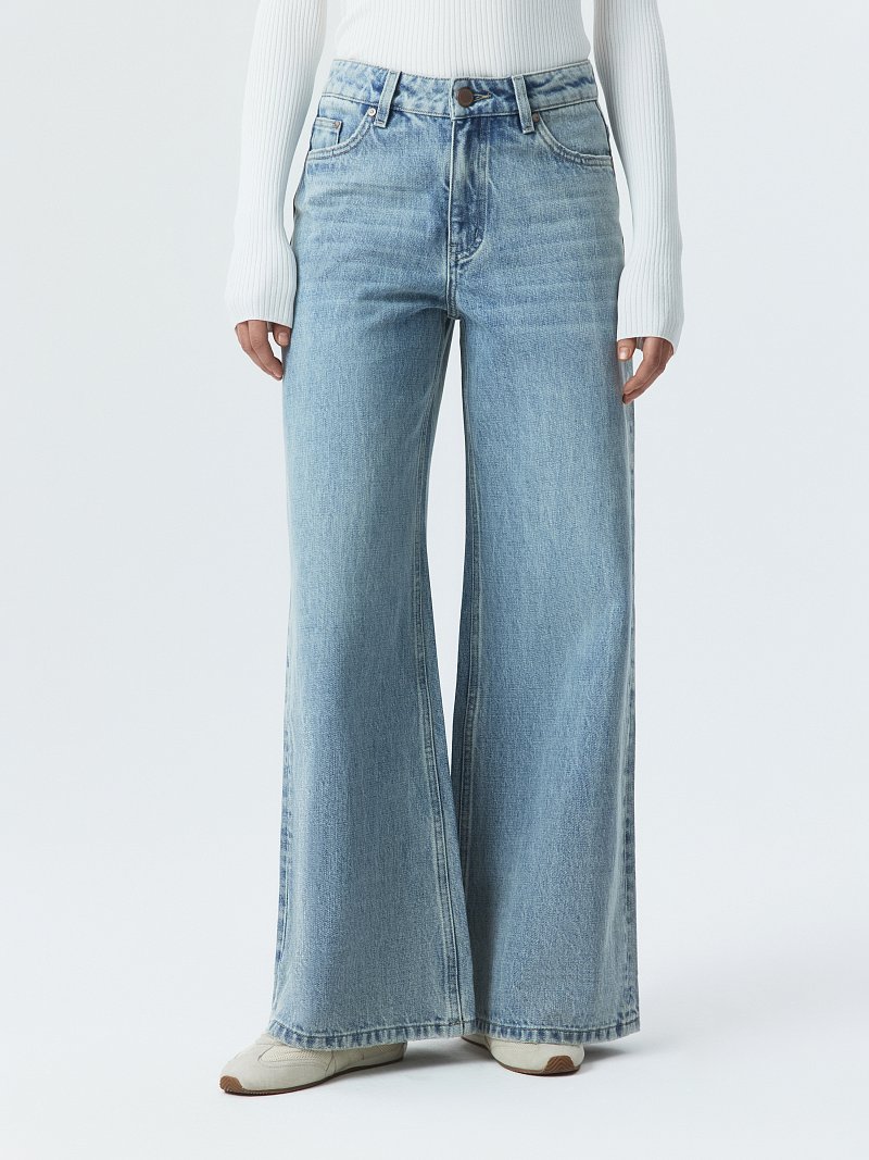 Джинсы широкого кроя