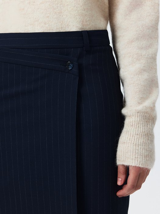 Полосатая мини-юбка на запах: фото №4