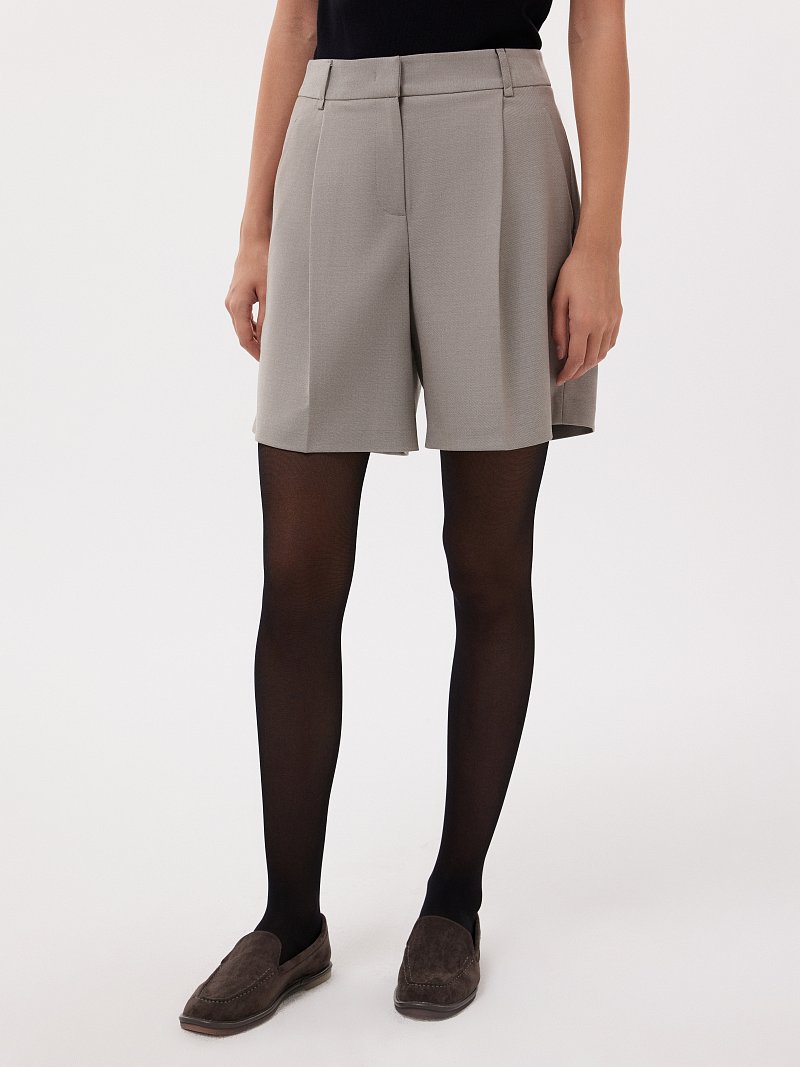 Короткие шорты со стрелками