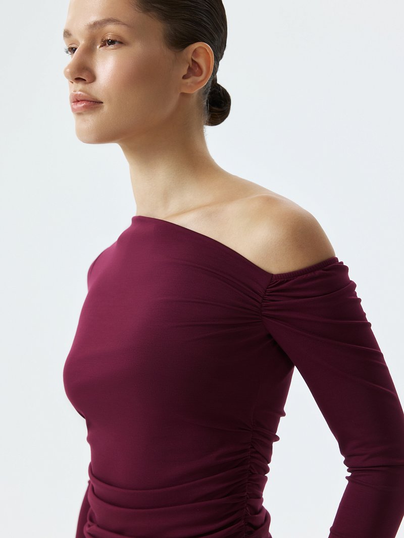 Асимметричный лонгслив с драпировками