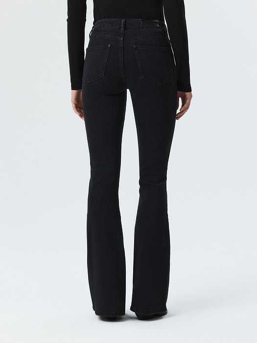 Джинсы-клеш с низкой посадкой: фото №4