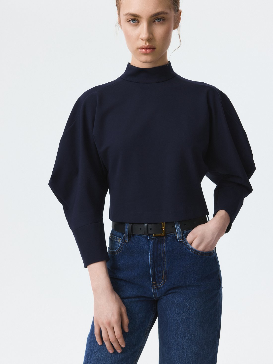 Лонгслив с объемными рукавами 3/4: фото №1