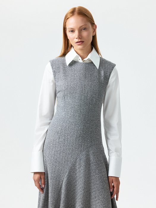 Трикотажное платье с асимметричной юбкой: фото №4