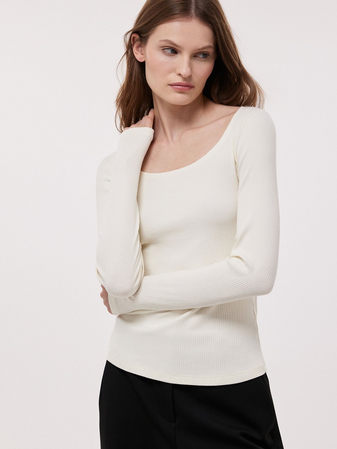 Лонгслив из эластичного хлопка в рубчик: фото №1