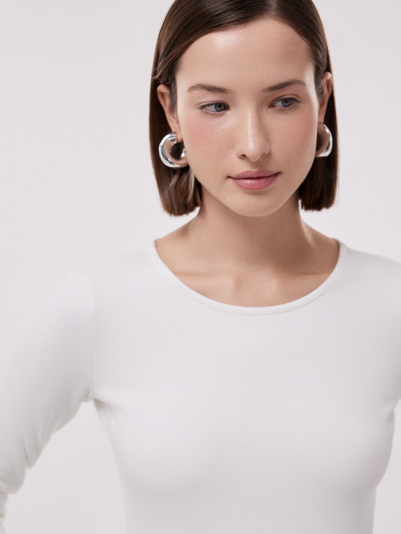 Лонгслив из плотного трикотажа