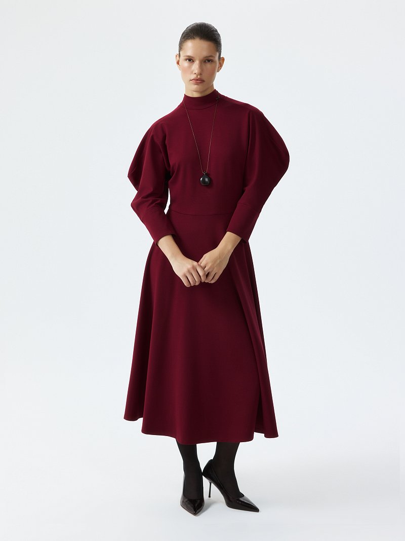 Расклешенное платье из трикотажа