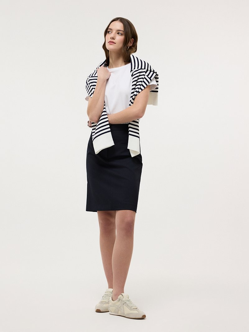 Мини-юбка с декоративными карманами