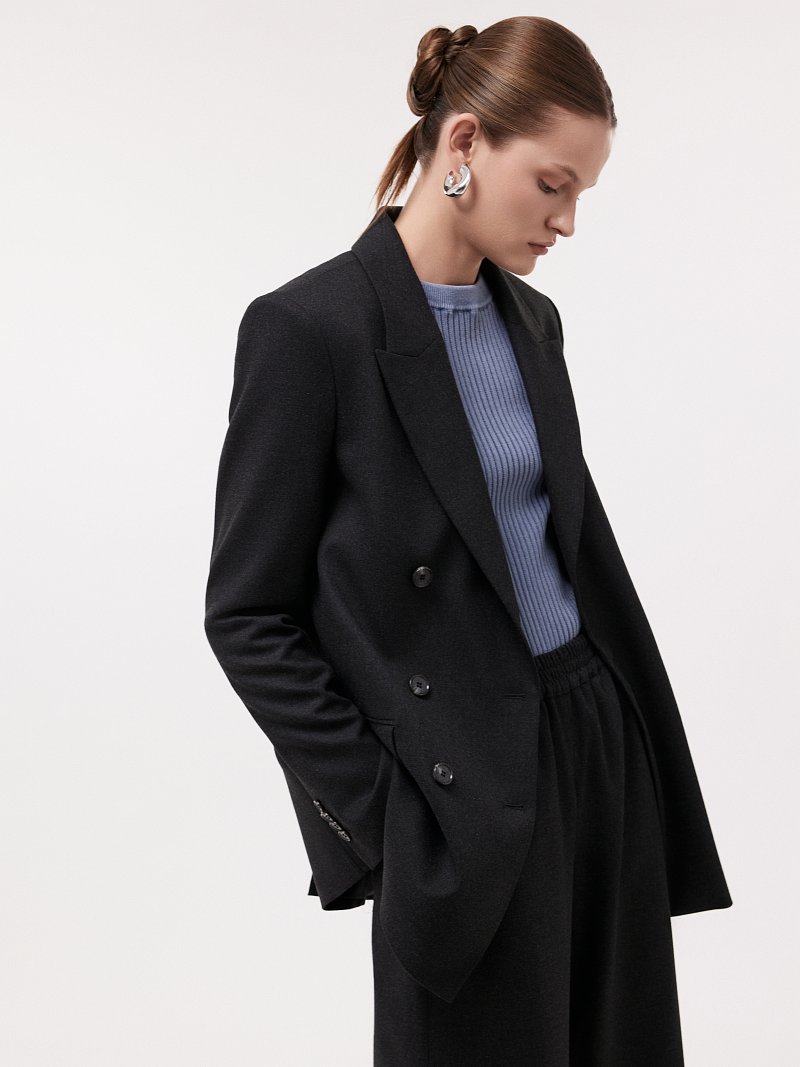 Жакет из переработанного материала 