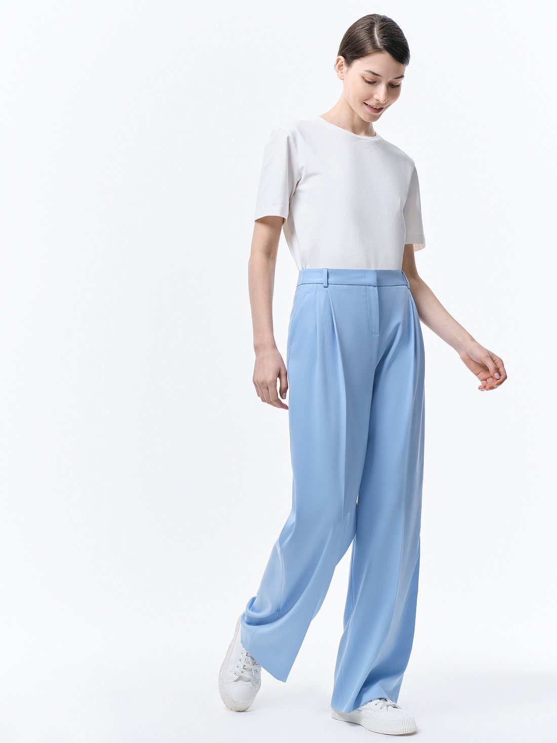 Широкие брюки с защипами: фото №1