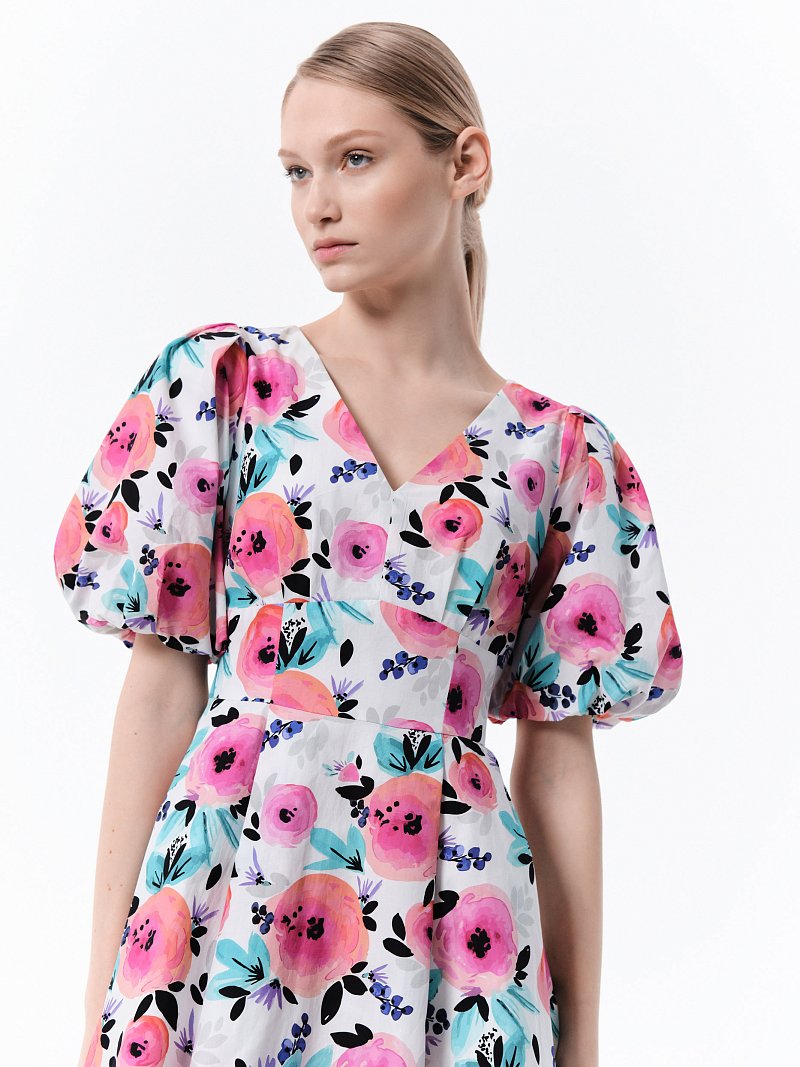 Платье-мини с V-вырезом