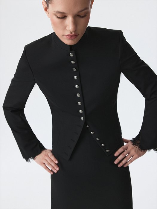 Приталенный жакет со стойкой: фото №2