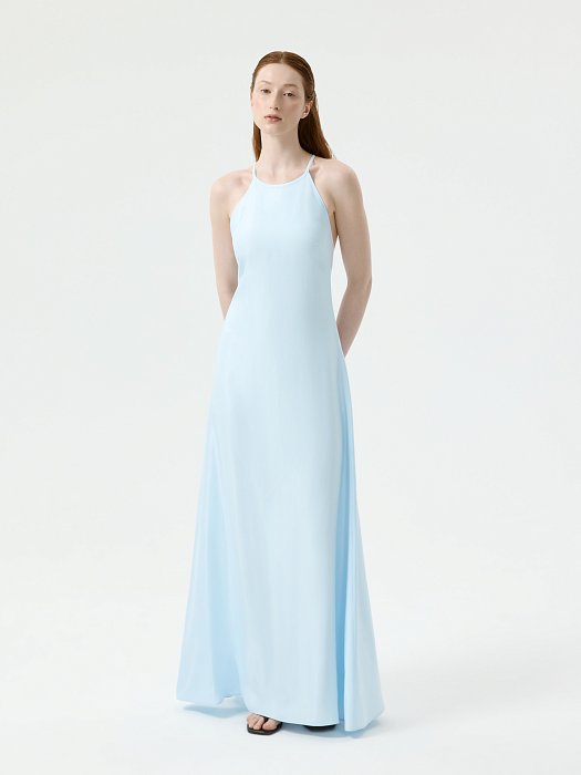 Атласное платье-халтер: фото №2