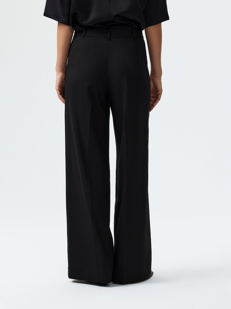 Широкие брюки «в елочку»