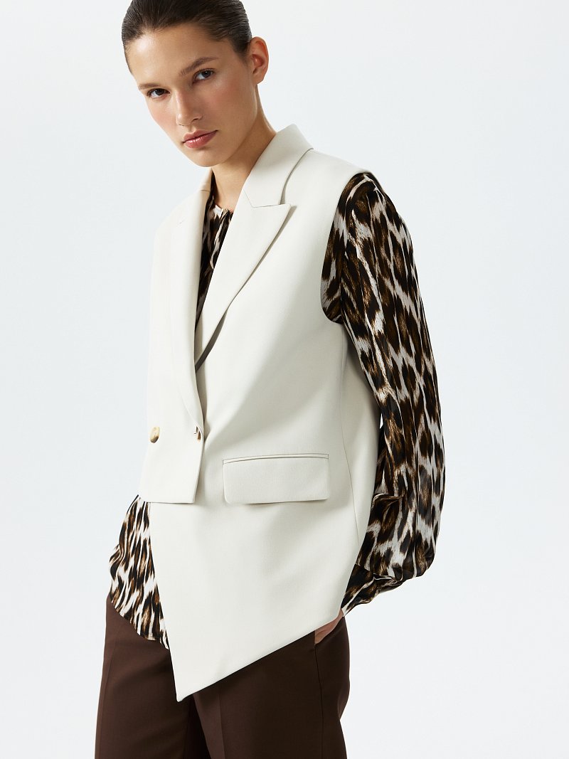 Укороченный асимметричный жилет