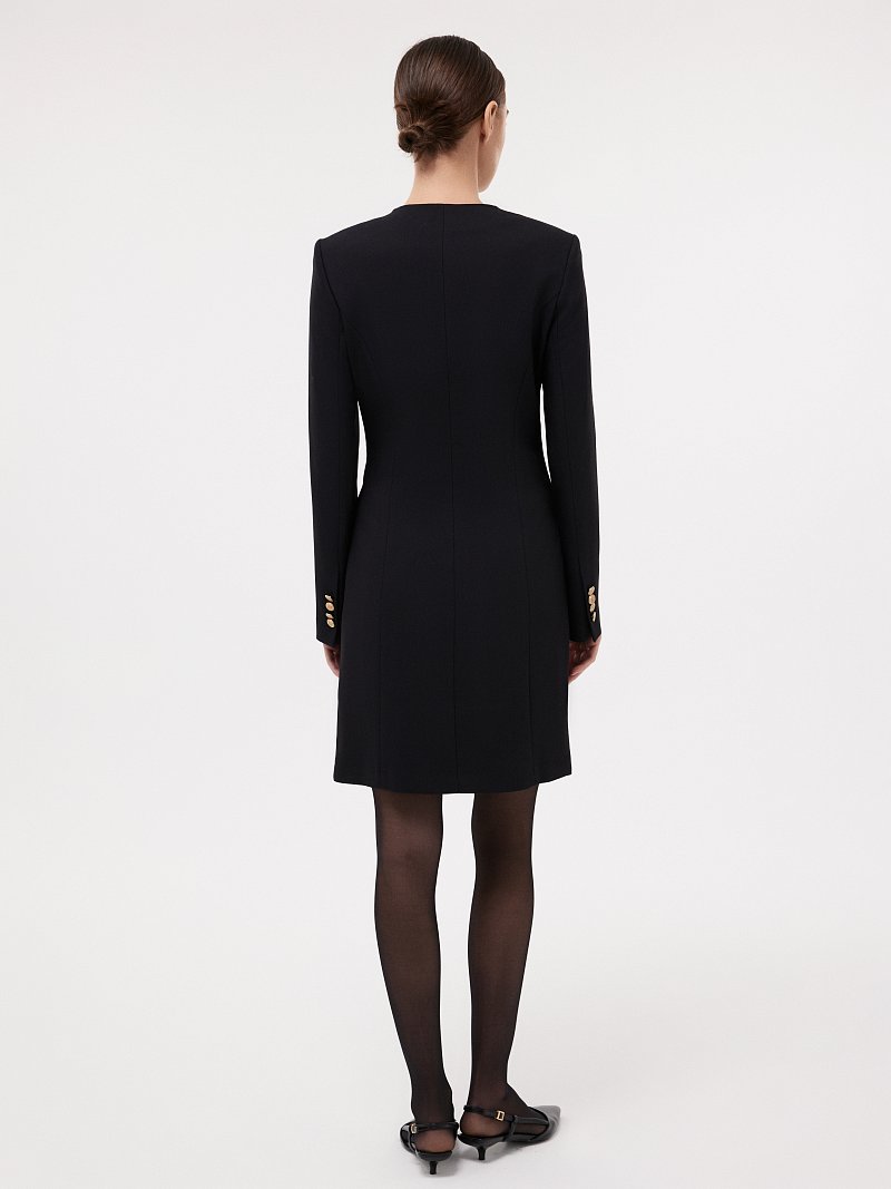 Платье с круглым вырезом