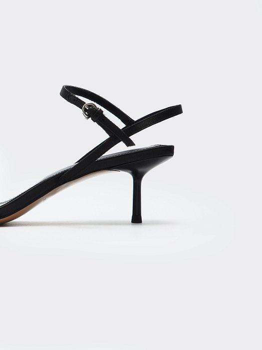 Атласные босоножки: фото №5