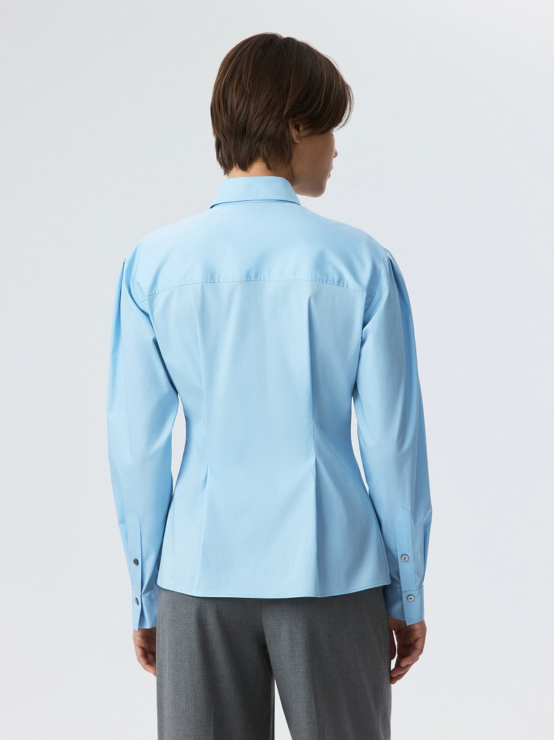 Приталенная блуза с защипами