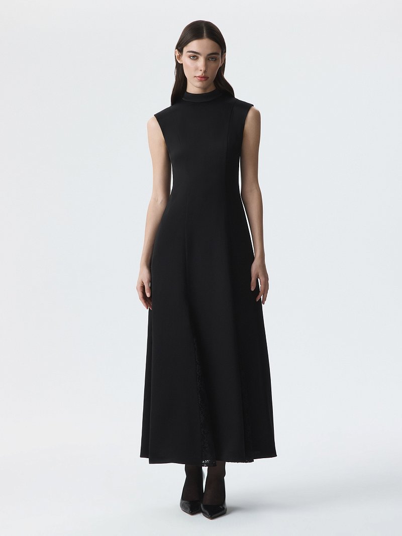 Атласное платье с кружевными вставками