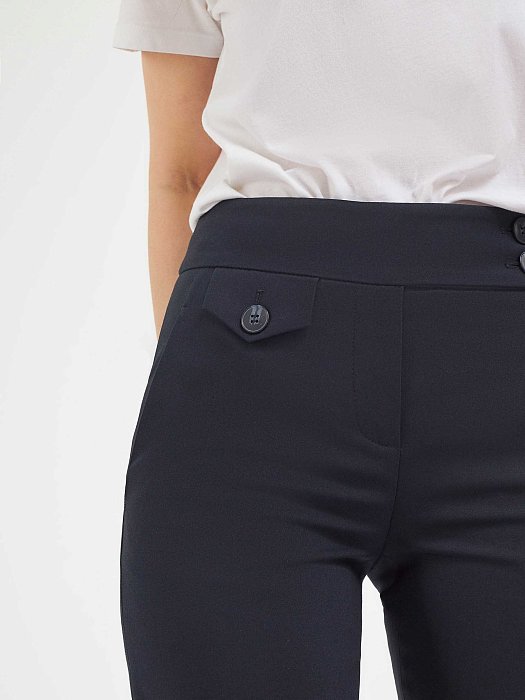 Брюки со средней посадкой: фото №3