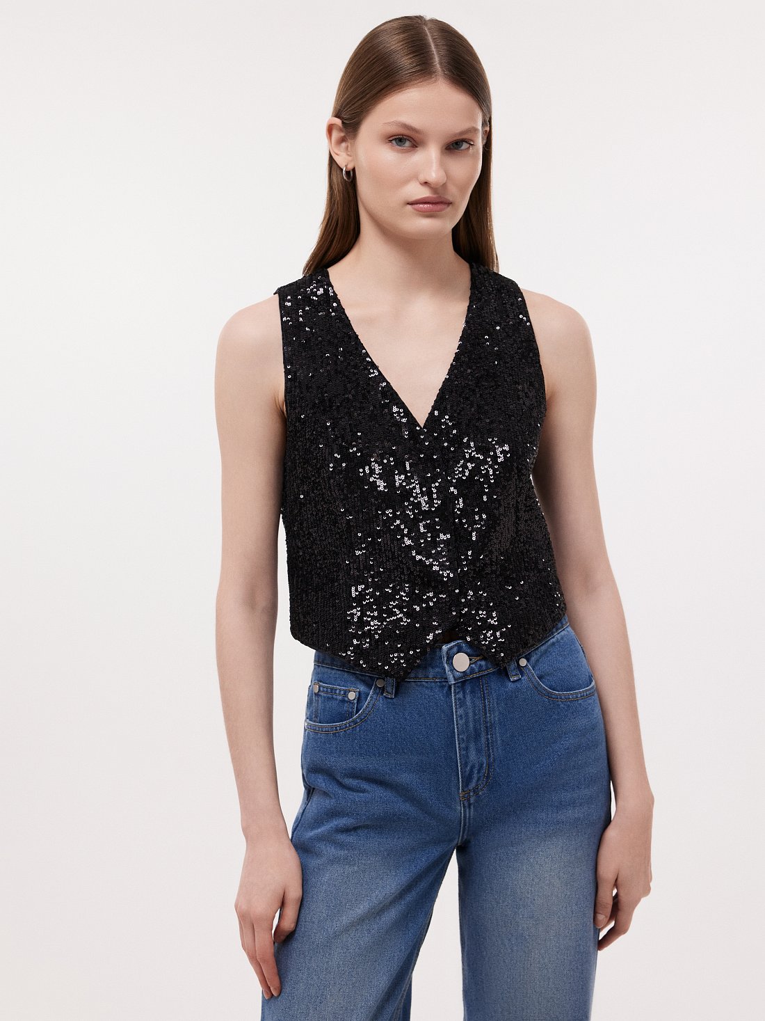 Жилет в пайетках: фото №1