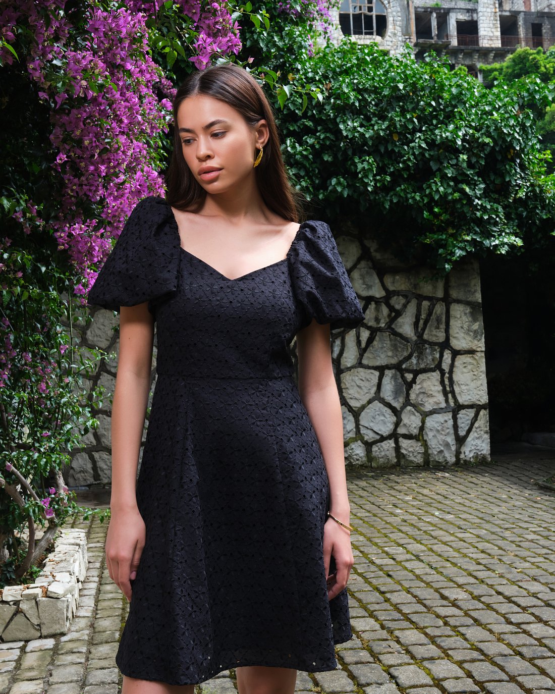 Платье-мини из хлопка с вышивкой: фото №1