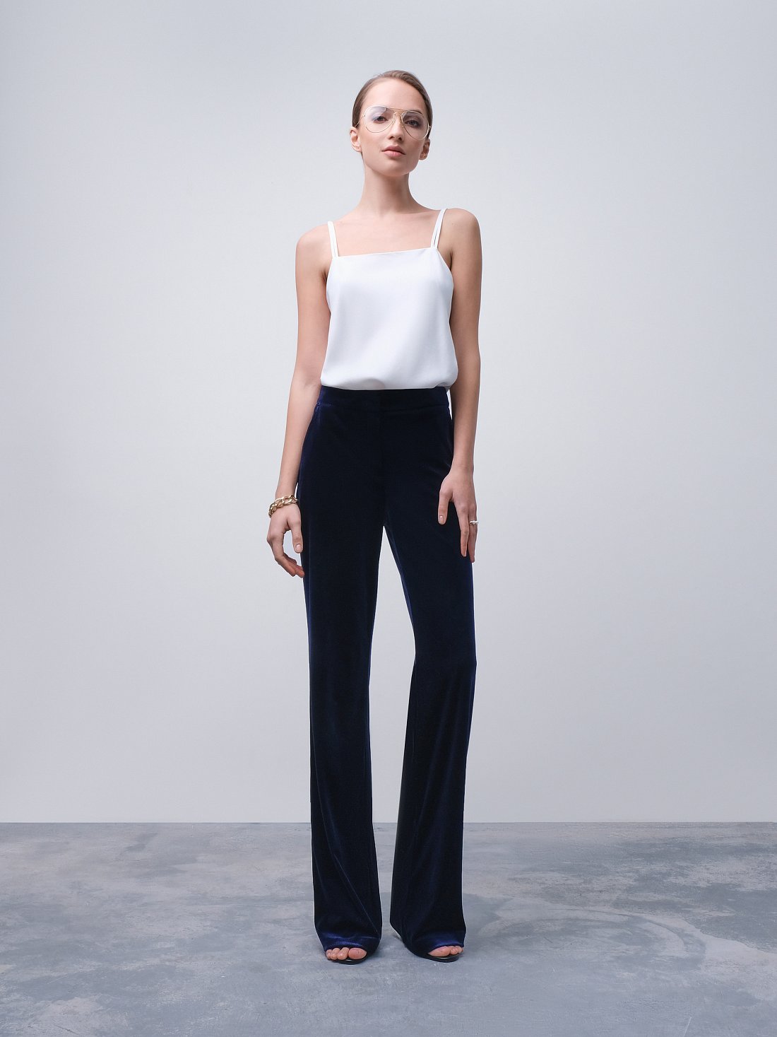 Брюки широкого кроя из бархата: фото №1