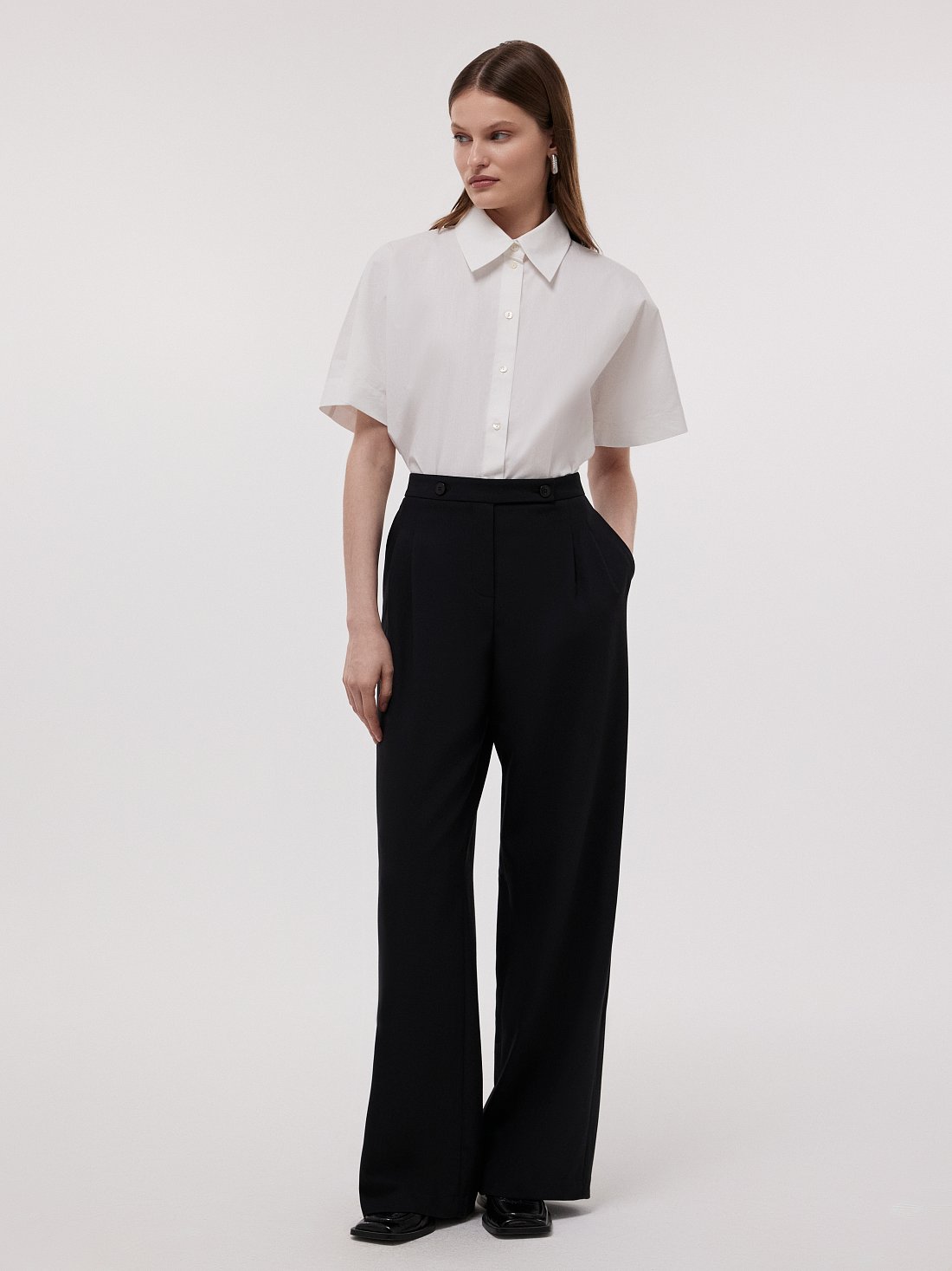 Прямые брюки с защипами: фото №1