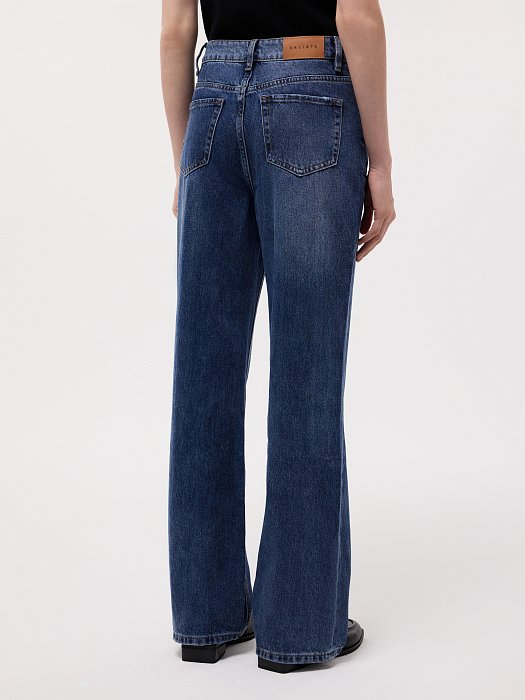 Джинсы прямого кроя: фото №3