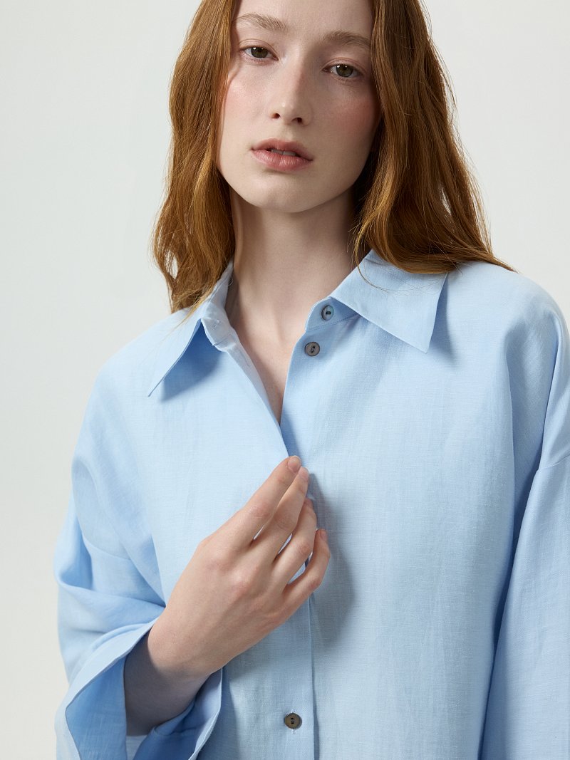 Костюм с рубашкой и шортами