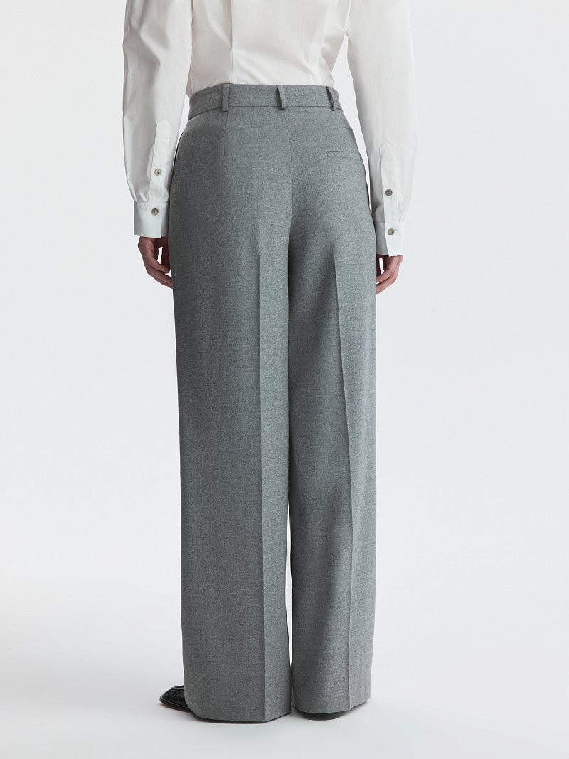 Широкие брюки из фланели