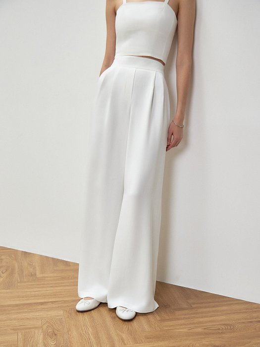 Широкие брюки с защипами: фото №2