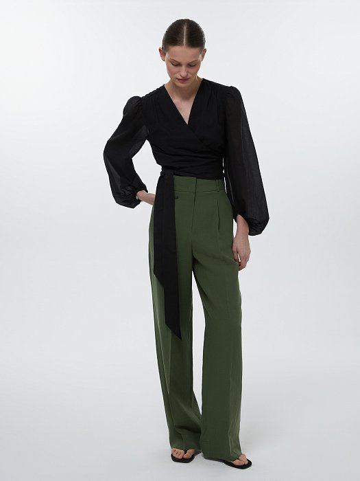 Укороченная блуза на запах: фото №2