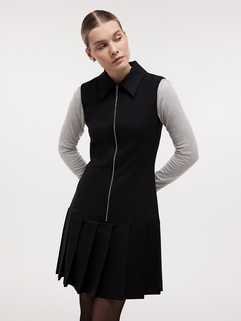 Платье без рукавов