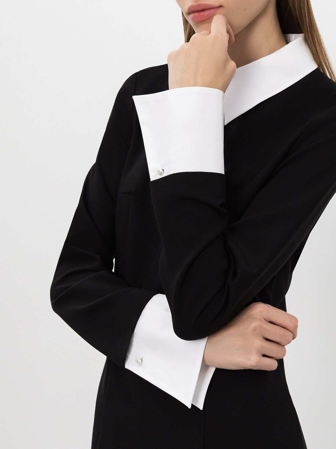 Платье-мини со съемным воротником: фото №1