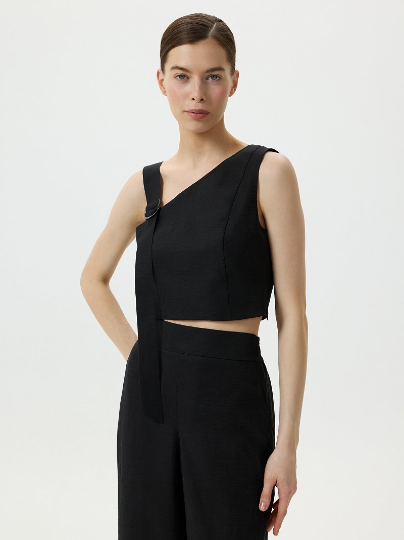 Кроп-топ асимметричного кроя