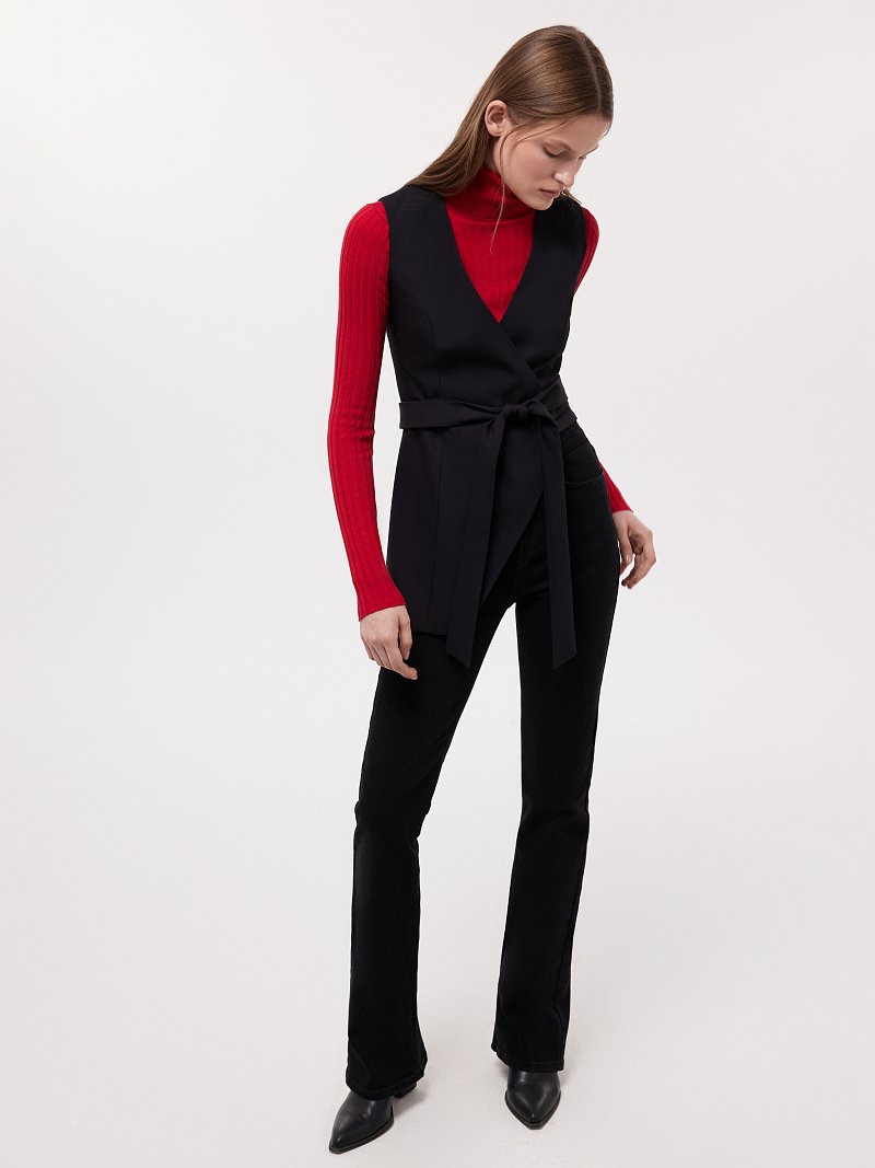 Асимметричный жилет на запах