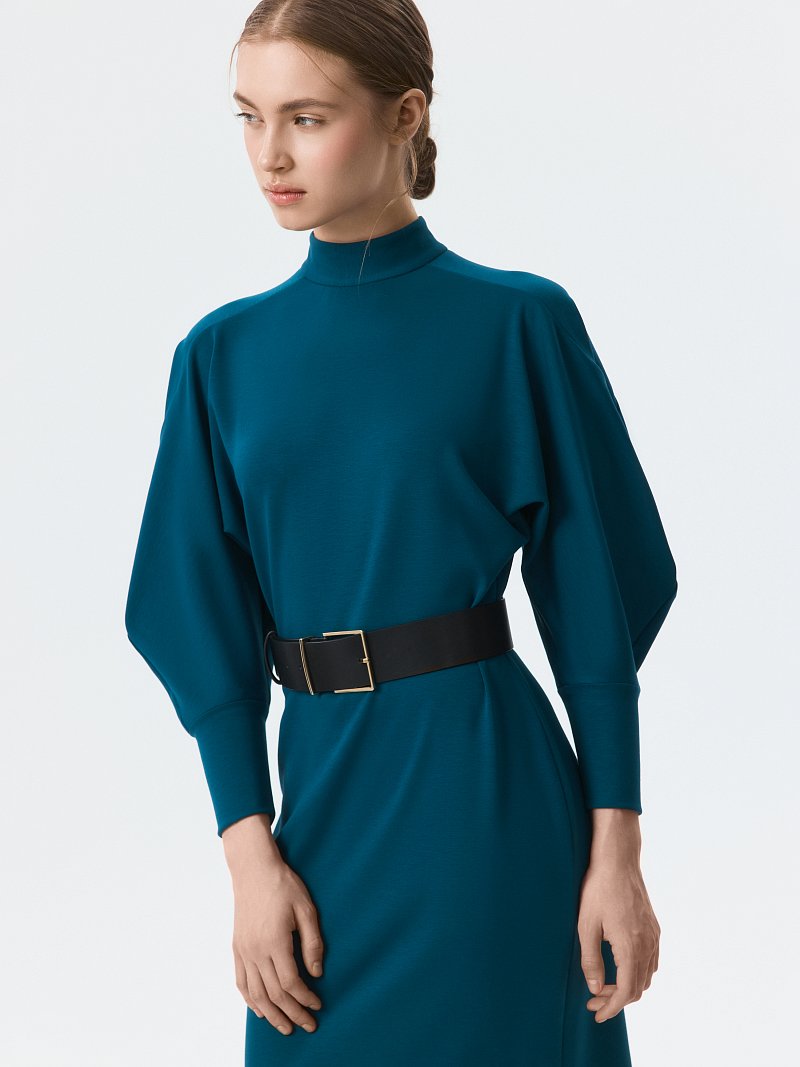 Платье с объемными рукавами 3/4