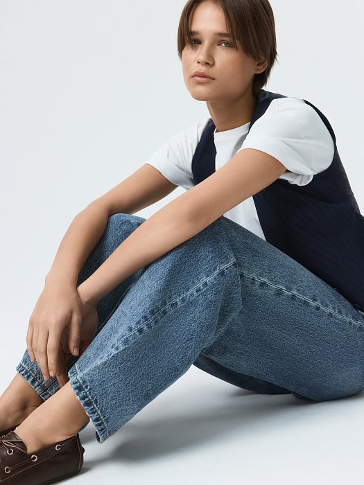 Широкие джинсы с низкой посадкой: фото №2