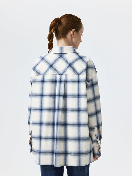 Клетчатая рубашка с карманами: фото №4