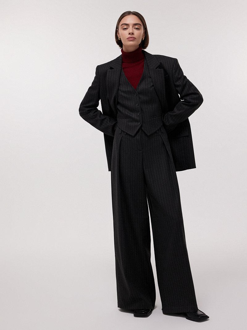 Жилет из переработанного материала