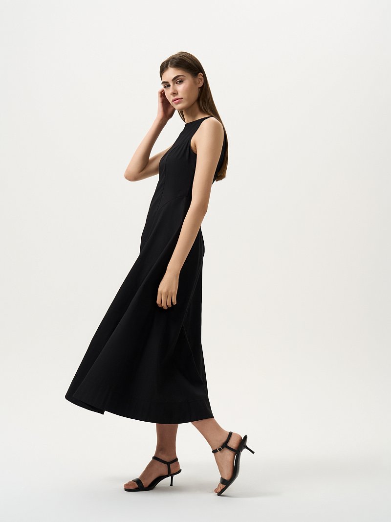 Расклешенное платье из хлопка 