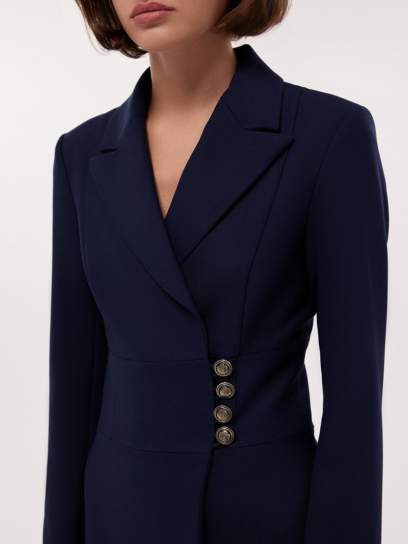 Платье на запах с акцентной талией