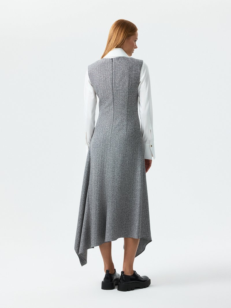 Трикотажное платье с асимметричной юбкой