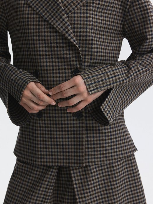 Жакет в клетку с поясом: фото №4